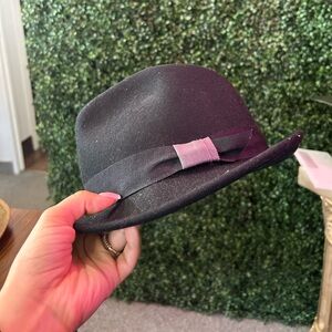 H&M Classic Black Hat